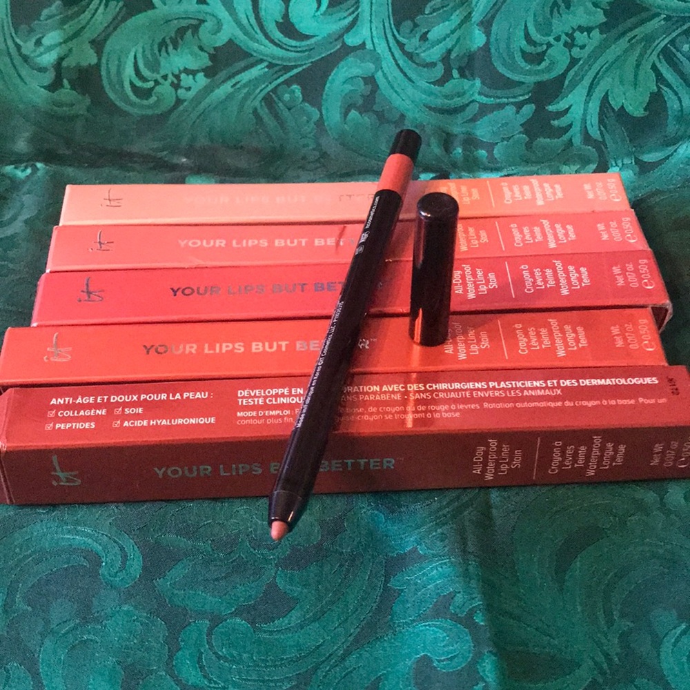 It cosmetics all day waterproof lip liner